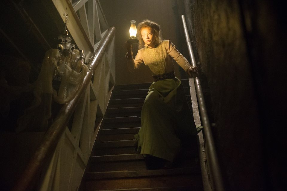 "Winchester": Imágenes del título protagonizado por Helen Mirren