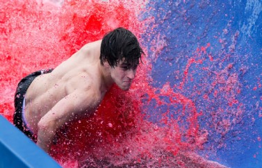 Tráiler de "Aqualash", un parque acuático convertido en una pesadilla
