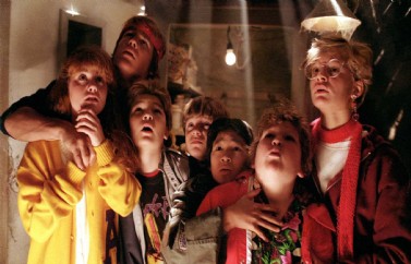 "Los Goonies": 20 imágenes del rodaje de la película que hoy cumple 35 años