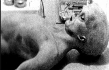 Tal día como hoy se emitió en televisión la supuesta autopsia del Alien de Roswell