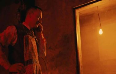 Hablamos con Ted Raimi, productor y actor de "Red Light"