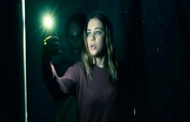 Clip exclusivo de "Inmune", el título producido por Michael Bay. Estreno en cines el 18 de marzo.