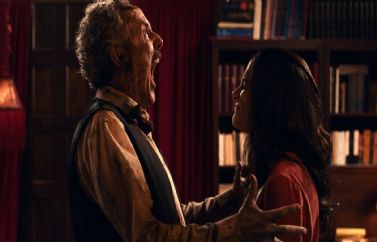 Monstruos y cómicos en el tráiler oficial de "Too Late"