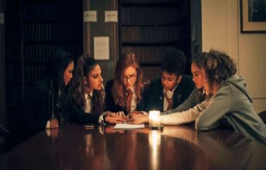 Tráiler oficial de "Seance", el debut tras las cámaras de Simon Barrett