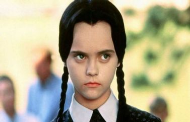¿Christina Ricci como Morticia en la adaptación televisiva de "La Familia Addams"?