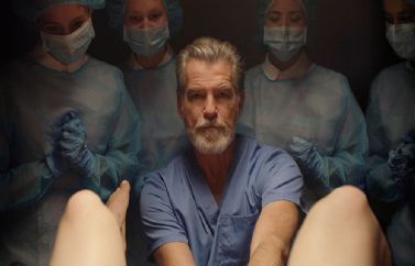 Tráiler y póster de "False Positive" que Hulu estrenará el 25 de junio