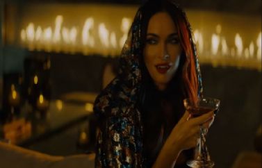 Netflix ha estrenado hoy "Fauces de la Noche", la cinta vampírica con Megan Fox