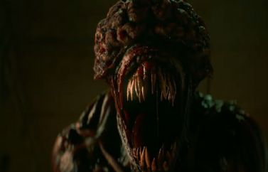 Un nuevo póster de "Resident Evil: Bienvenidos a Raccoon City" con el Licker de protagonista