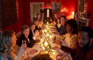 Crítica de "Silent Night", una de las sorpresas del año.