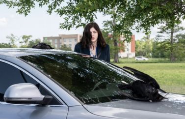 Alexandra Daddario en las nuevas imágenes de "Las Brujas de Mayfair"