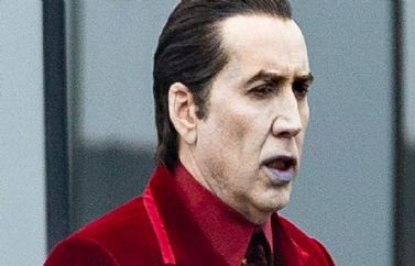 Nicolas Cage como Dracula en el primer póster de "Renfield"