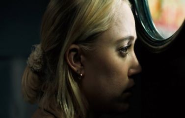 Tráiler español de "El extraño". Estreno en cines el 10 de marzo.