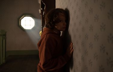 Fecha de estreno española de "Cobweb", la película del creador de "Marianne"