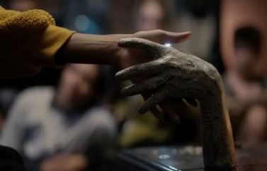 Nuevo tráiler de "Háblame", una de las sorpresas del año