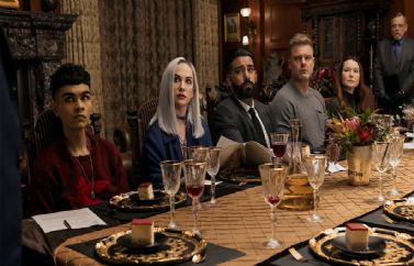 Conoce a la familia en el nuevo clip de "La Caída de la Casa Usher"
