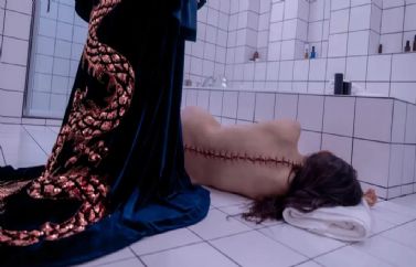 Demi Moore y Coralie Fargeat revolucionan Cannes con su cinta de body horror "The Substance"