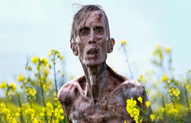 "28 Años Después" llega hoy a los cines acompañada de brutales críticas