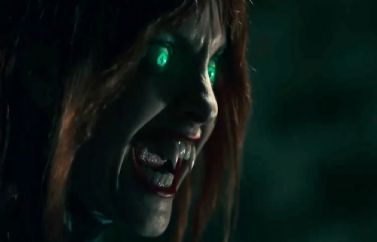Mena Suvari en la Condesa Sangrienta en el Trailer de "Vampires of the Velvet Lounge"