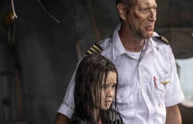 Deep Water: Trailer del regreso a los tiburones de Renny Harlin