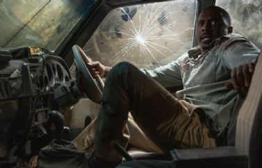 Idris Elba se convierte en la presa en "La Bestia" que ha llegado a Netflix. Crítica de la película