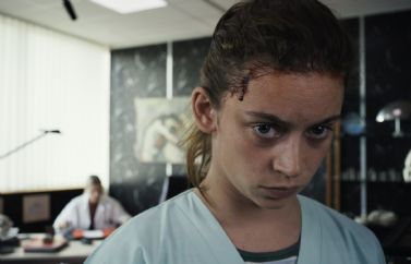 Póster español de "Sanguine (Species)", el Body Horror que llegará a los cines en noviembre