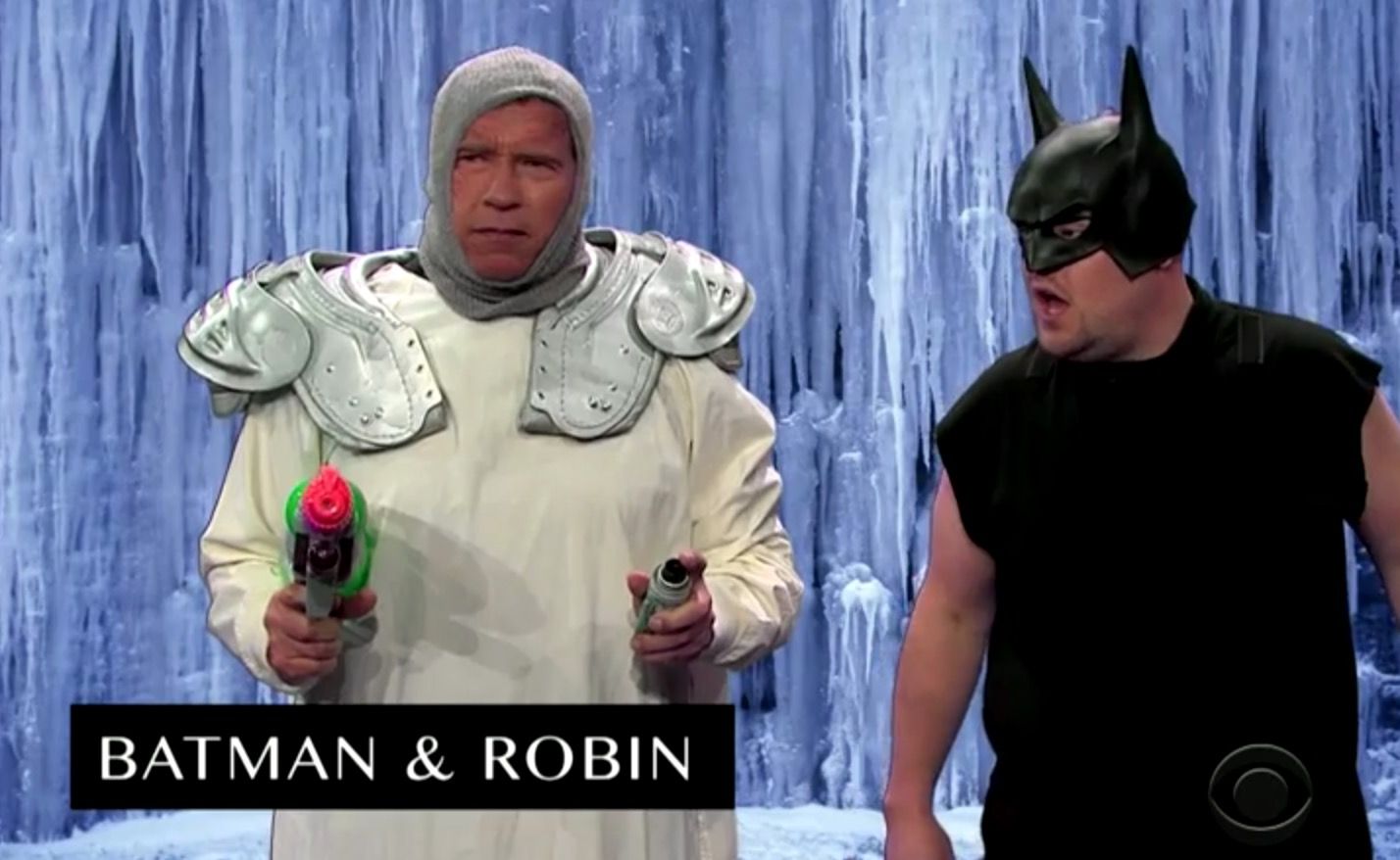 Schwarzenegger rememora (y reinterpreta) varias de sus películas en este genial vídeo