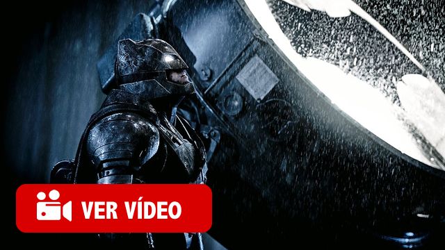 "Batman v Superman": El trailer de la Comic-Con ya doblado al español