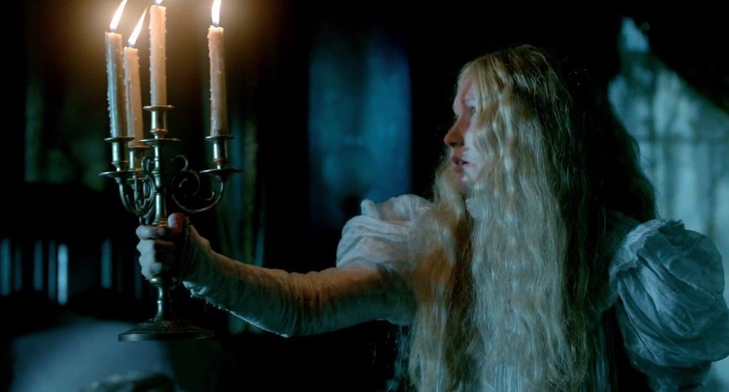 Wasikowska, Chastain y Hiddleston te dan la bienvenida en este clip de "La Cumbre Escarlata"