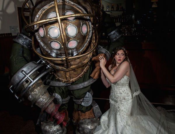Una pareja organiza una boda temática de "Bioshock"