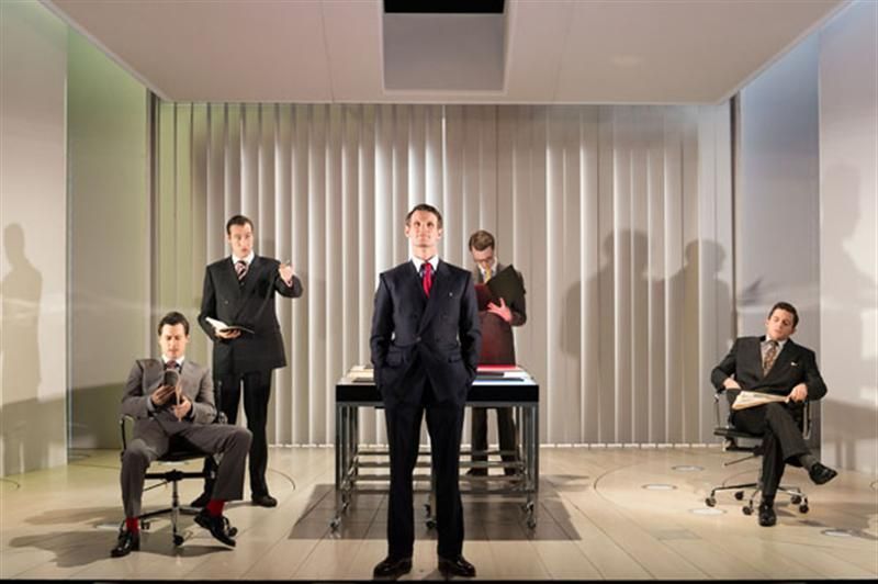 ¿Queréis ver un número del musical de "American Psycho"?