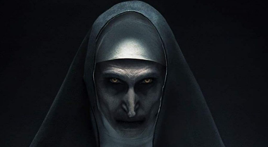 "La Monja": Un trío de nuevas imágenes de la película que llegará en septiembre