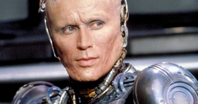 Neill Blomkamp quiere a Peter Weller protagonizando "Robocop Returns"