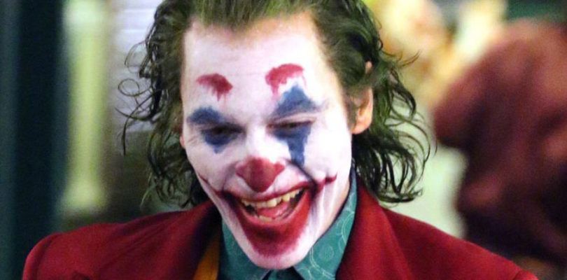Joaquin Phoenix en acción como el Joker en un vídeo del rodaje