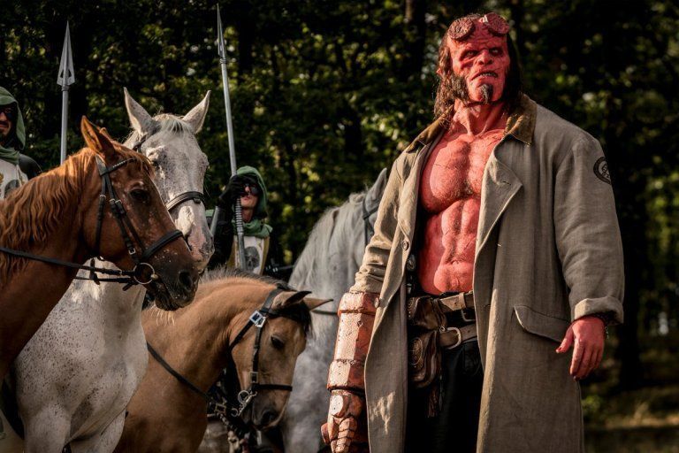 Nuevas imágenes y spots de "Hellboy" para seguir disparándonos el hype