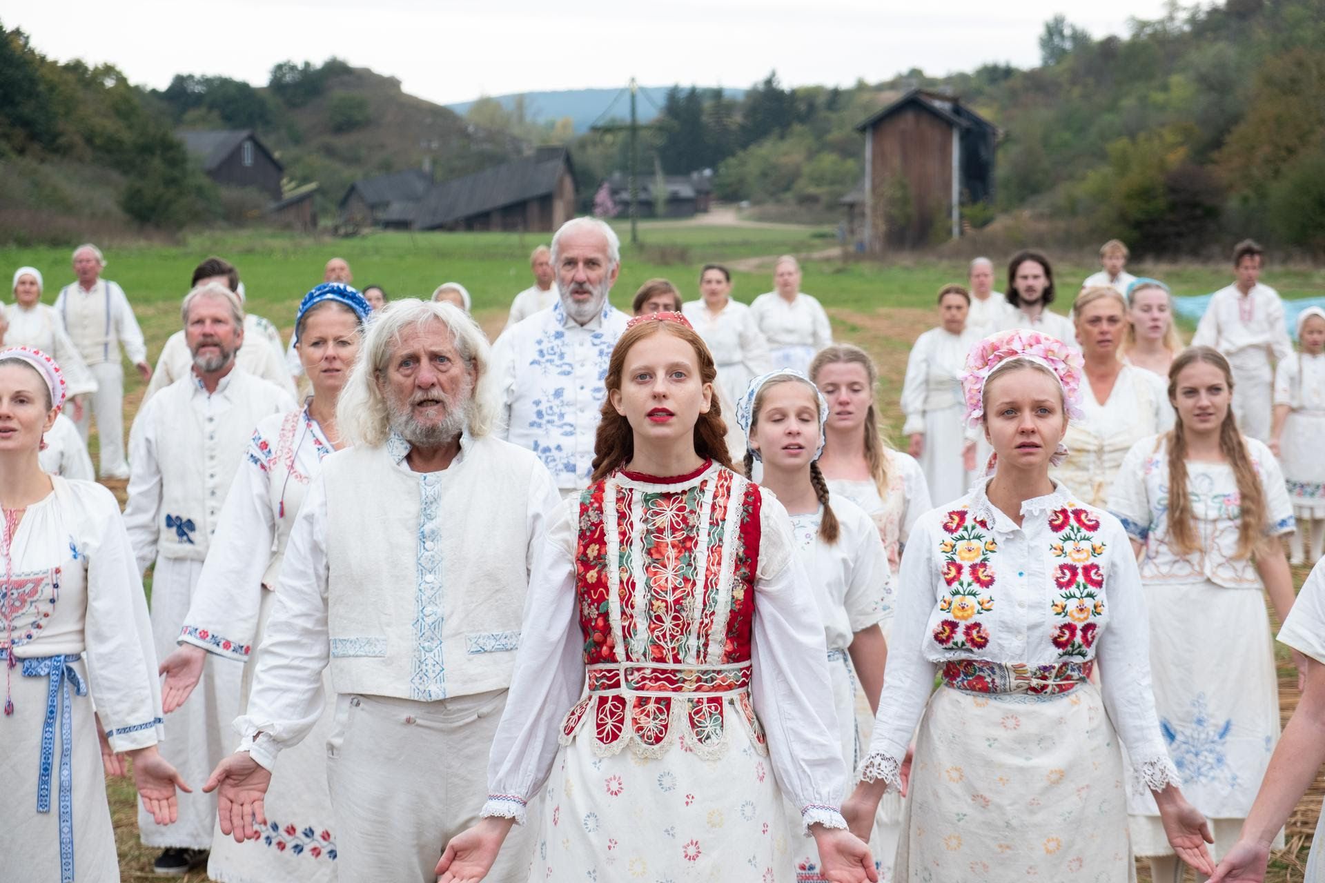 "MidSommar": Nuevas imágenes de la película de Ari Aster ("Hereditary")