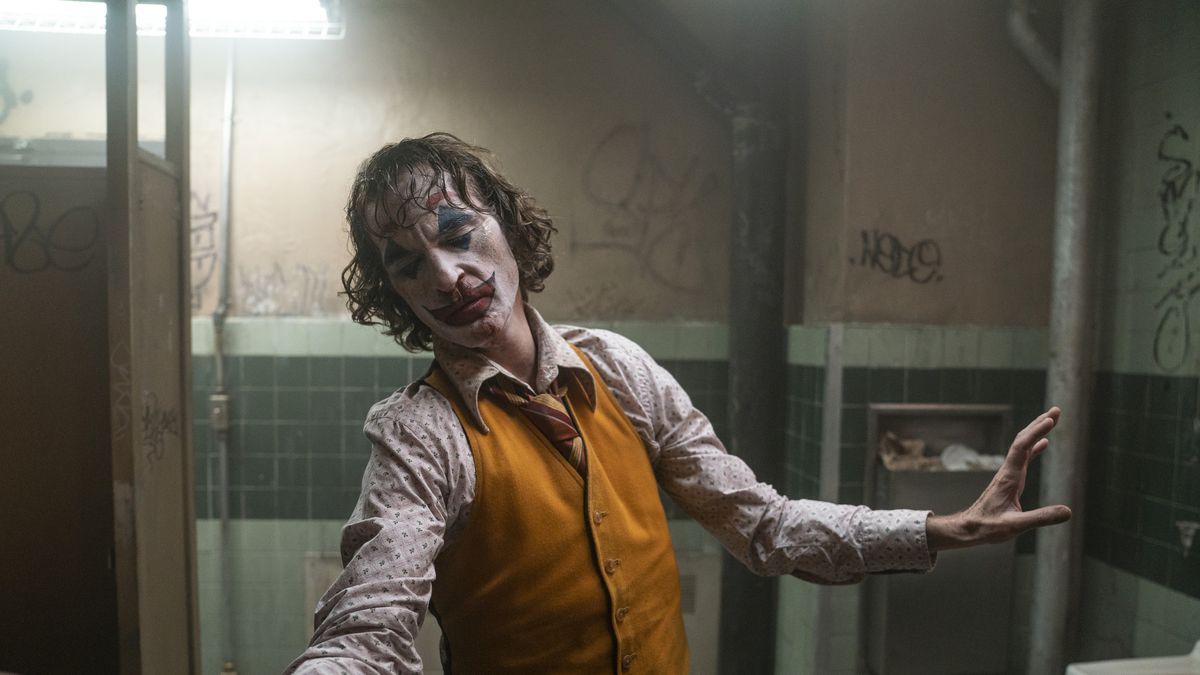 Crítica de "Joker" (**** ½), la magnífica historia de origen del villano DC encarnado por Joaquin Phoenix