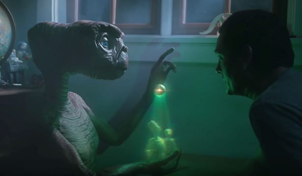 E.T y Elliot vuelven a reunirse 37 años después de la película de Spielberg