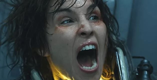 Lo nuevo de Alexandre Aja será un cruce entre "Buried" y "Gravity" con Noomi Rapace