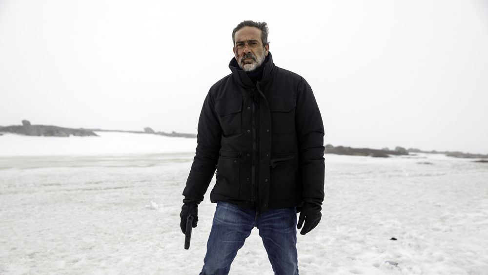 Jeffrey Dean Morgan en el tráiler oficial de "The Postcard Killings"
