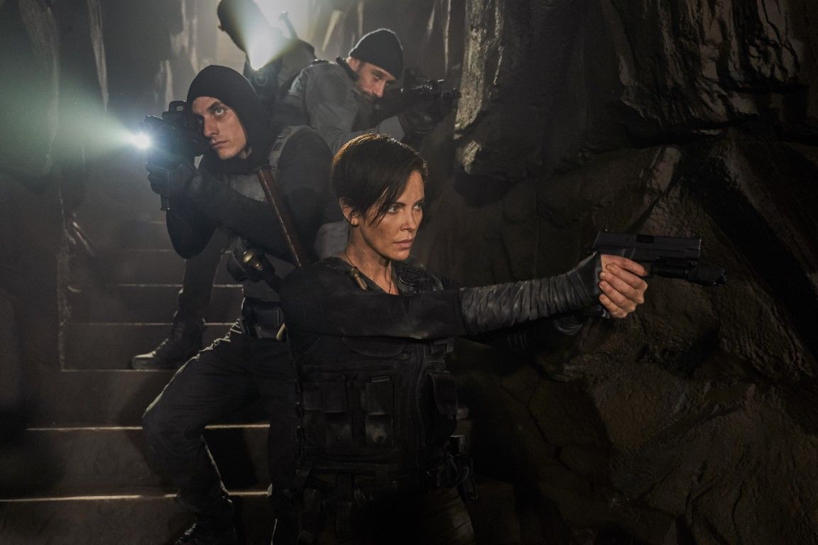 Charlize Theron en el tráiler español y póster de "La Vieja Guardia"