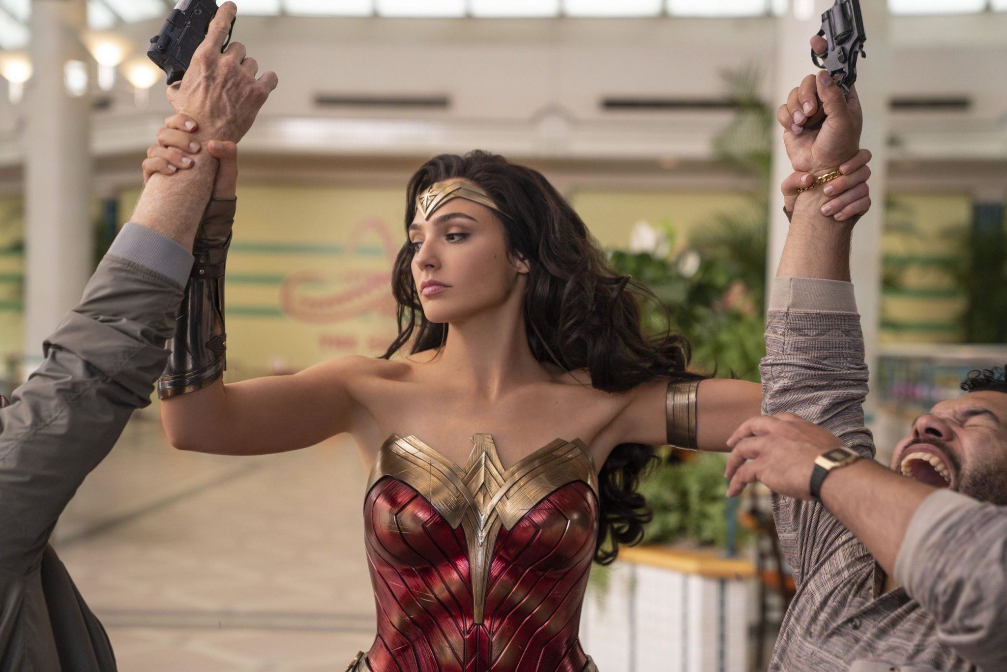 Gal Gadot y Chris Pine en las nuevas imágenes de "Wonder Woman 1984"