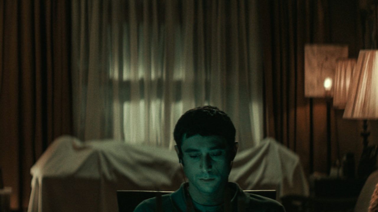 Tráiler de "The Vigil", la cinta de Blumhouse
