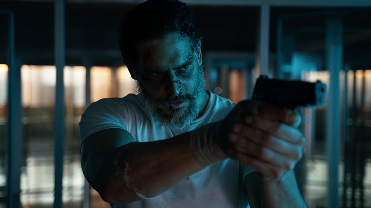 Crítica de "Archenemy". El director de "Daniel Isn´t Real" decepciona en su nuevo trabajo.