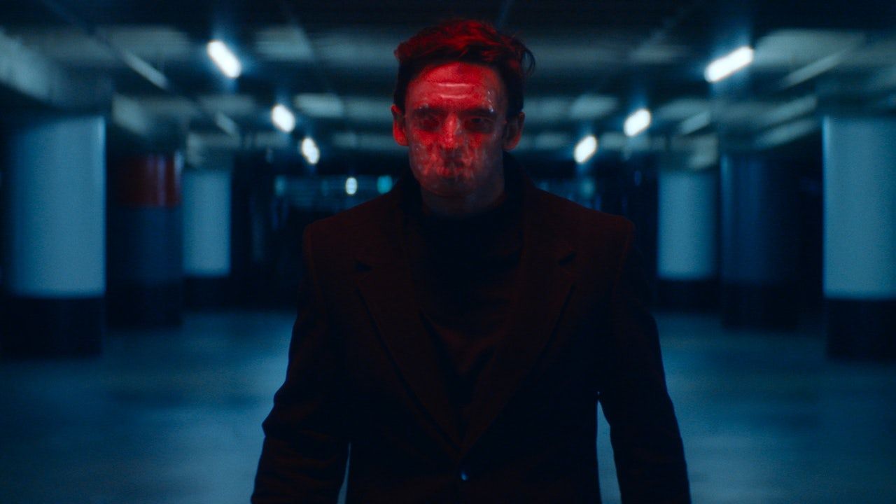 Tráiler oficial de "Lucky", un título que combina home invasion y bucles temporales