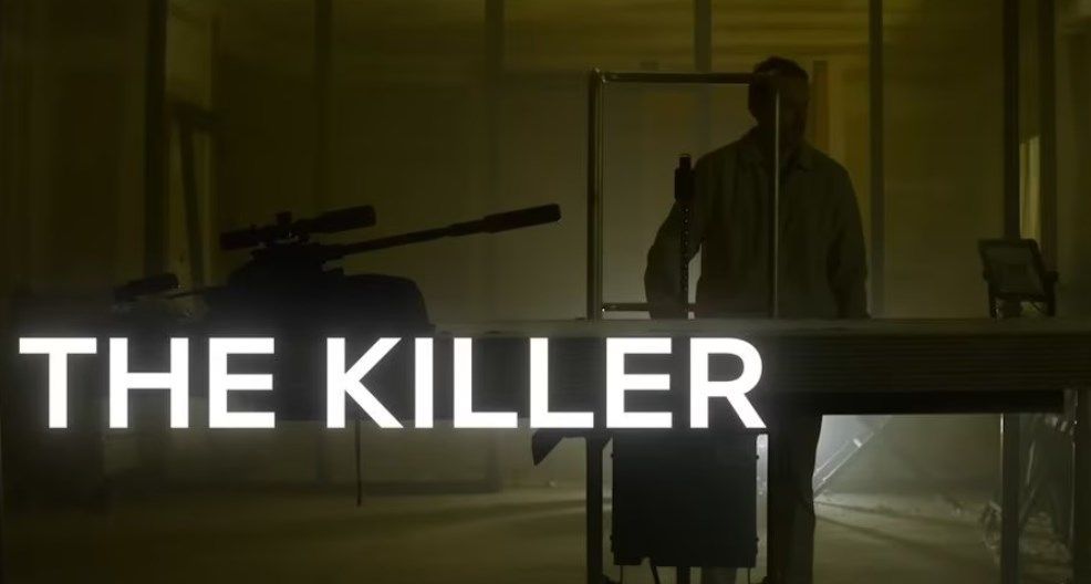 Michael Fassbender en el póster oficial de "El Asesino", lo nuevo de David Fincher