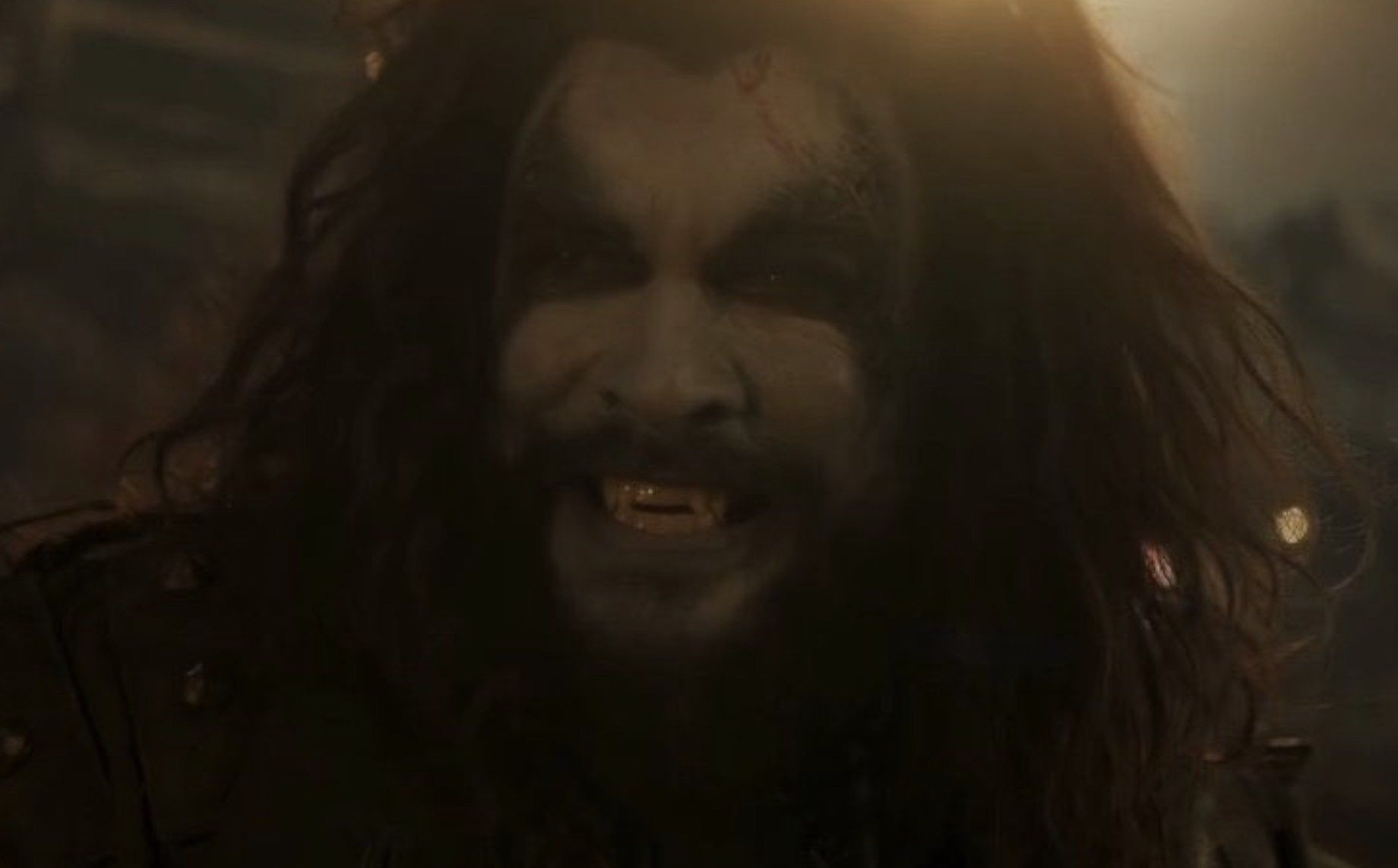 Supergirl: Primer avance y póster de Jason Momoa como Lobo