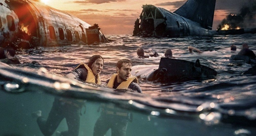 Trailer español de "En Mar Abierto", la dosis de cine de tiburones que necesitamos para el verano