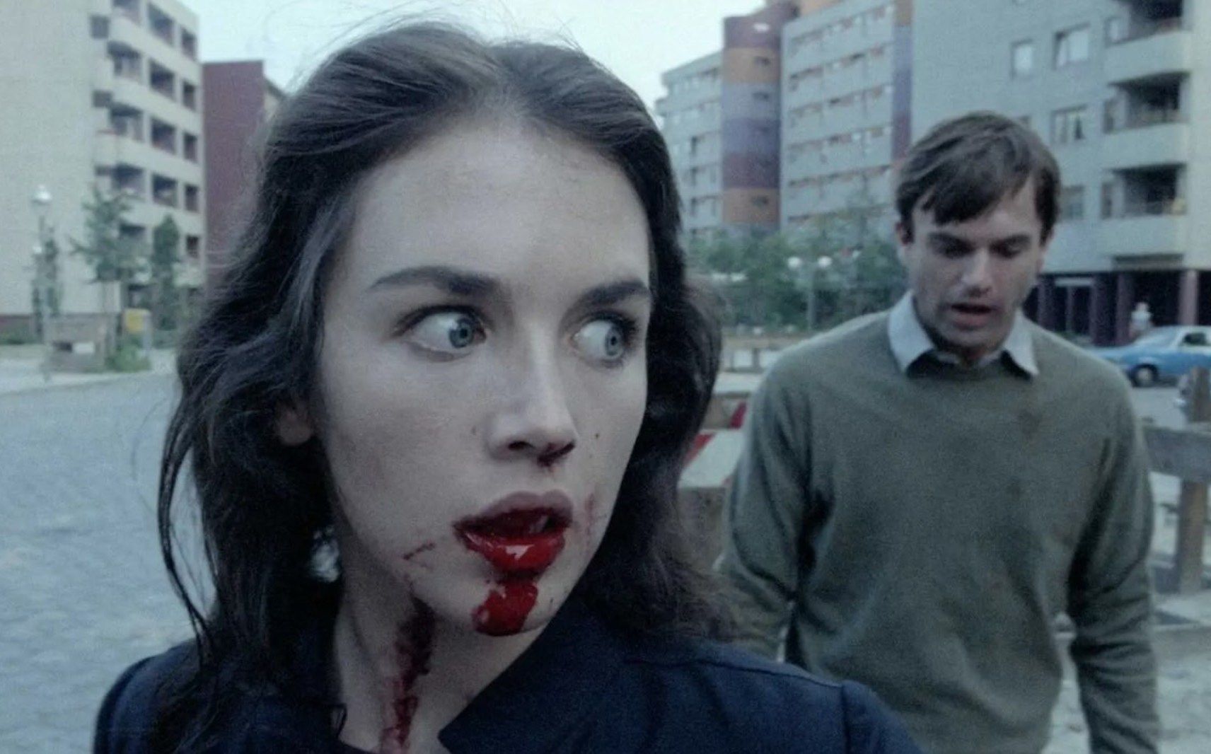 Madeline Brewer y Emory Cohen se unen al remake de "La Posesión" que prepara el director de "Smile"